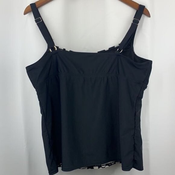 St. John’s Bay Tankini Top - Black & White Polka Dots, Molded Cups, Size 16 - Picture 2 of 6